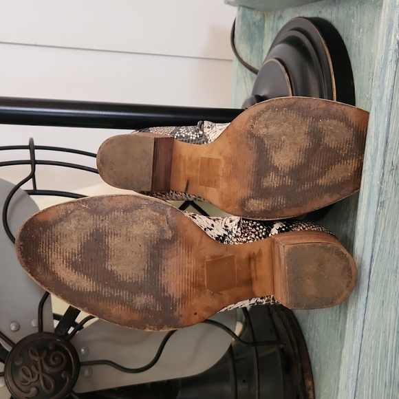 Madewell leather booties, sz 7, snakeskin print, EUC - Picture 5 of 8